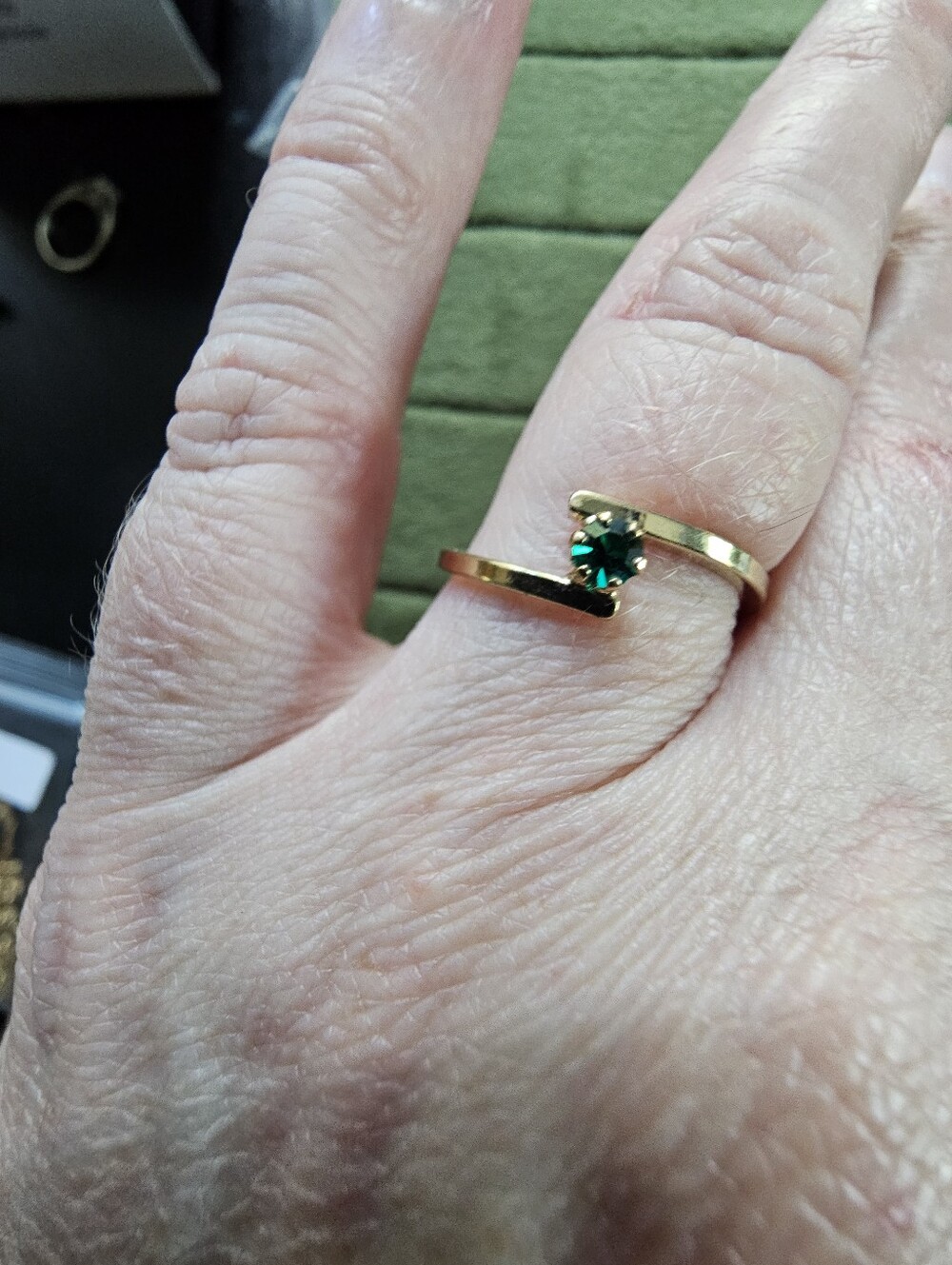 Vintage Avon Ring Size 7